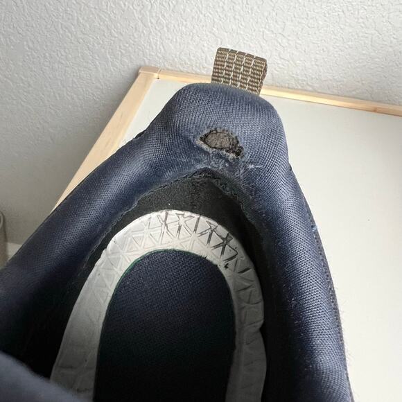 On Running Cloudwander Waterproof Navy Blue Trail Shoes Men's Size 11 - Picture 9 of 13